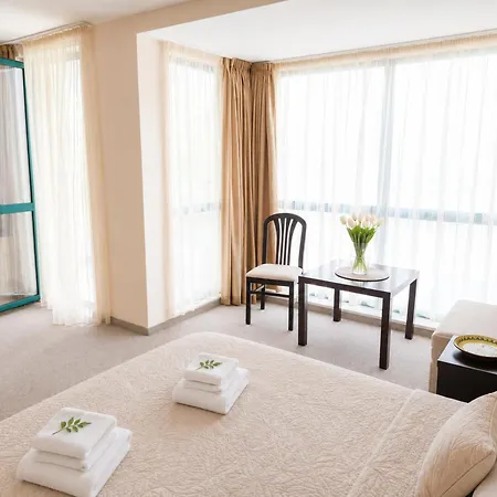 Apartment First Line Berlin Golden 310 *
